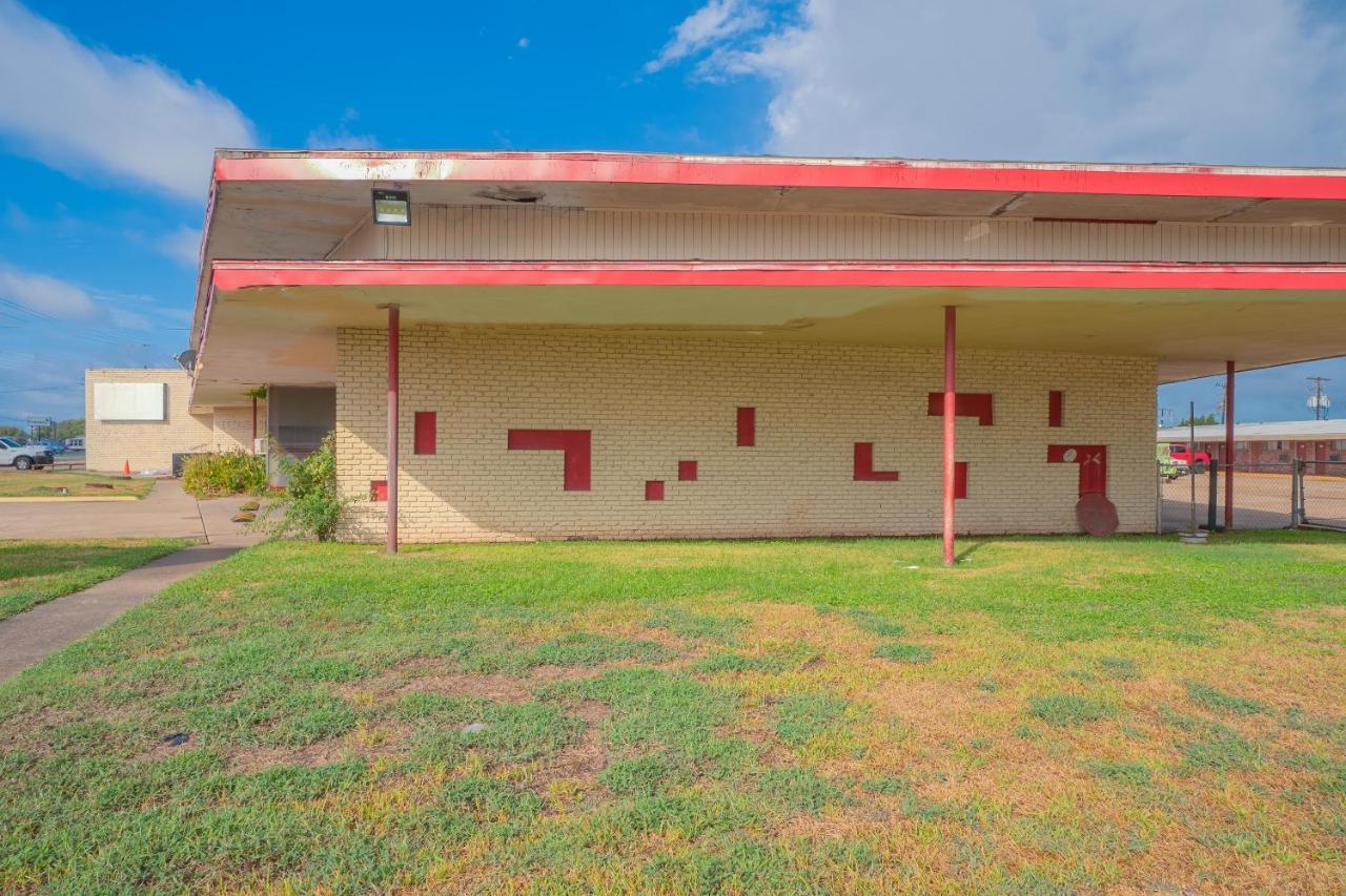 Town & Country Motel Bossier City By Oyo Exterior photo